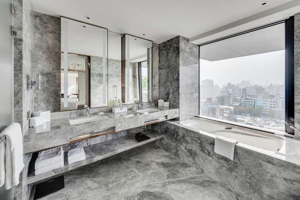 Doubletree By Hilton Taipei Zhongshan Chambre photo