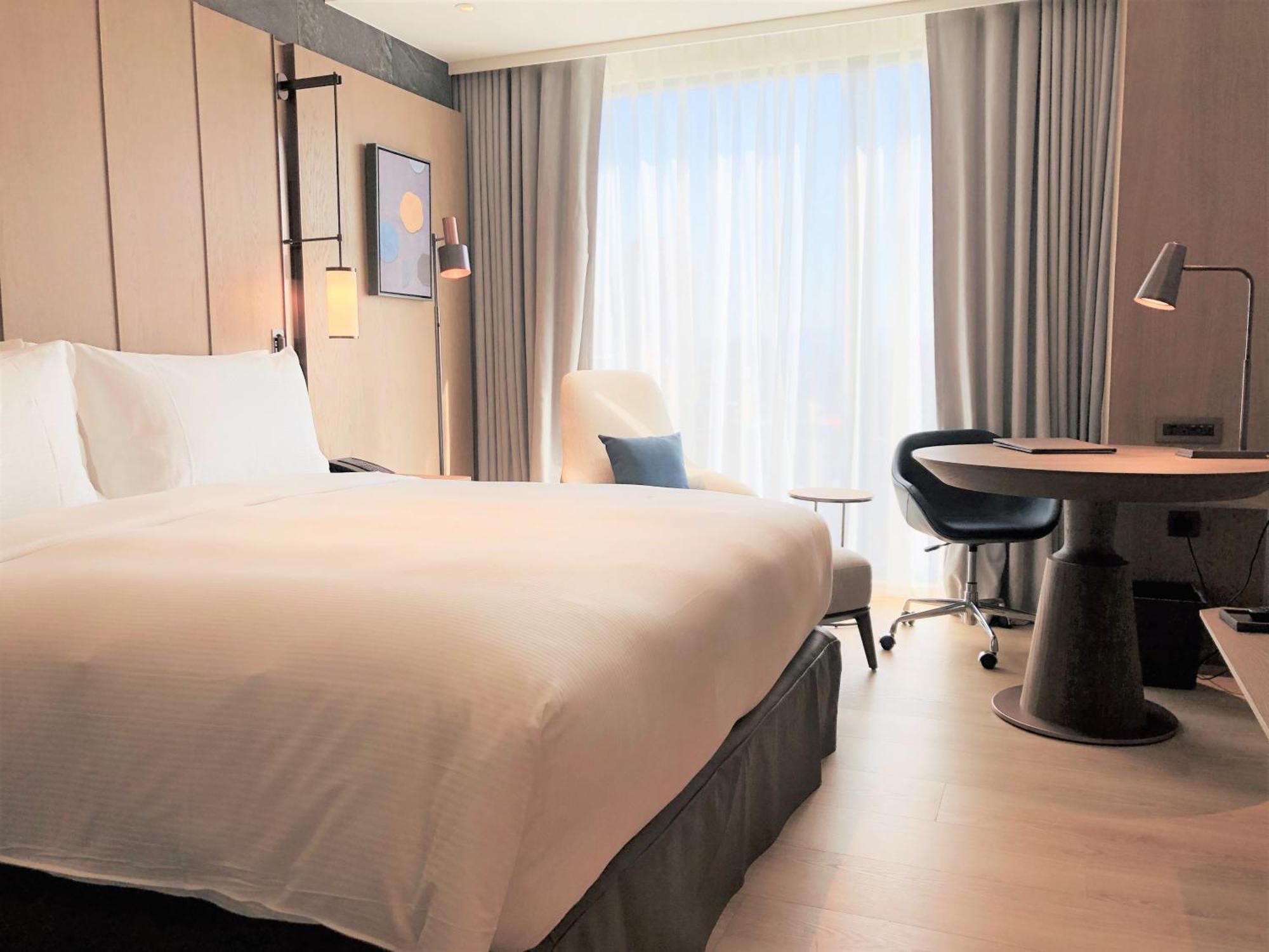 Doubletree By Hilton Taipei Zhongshan Extérieur photo