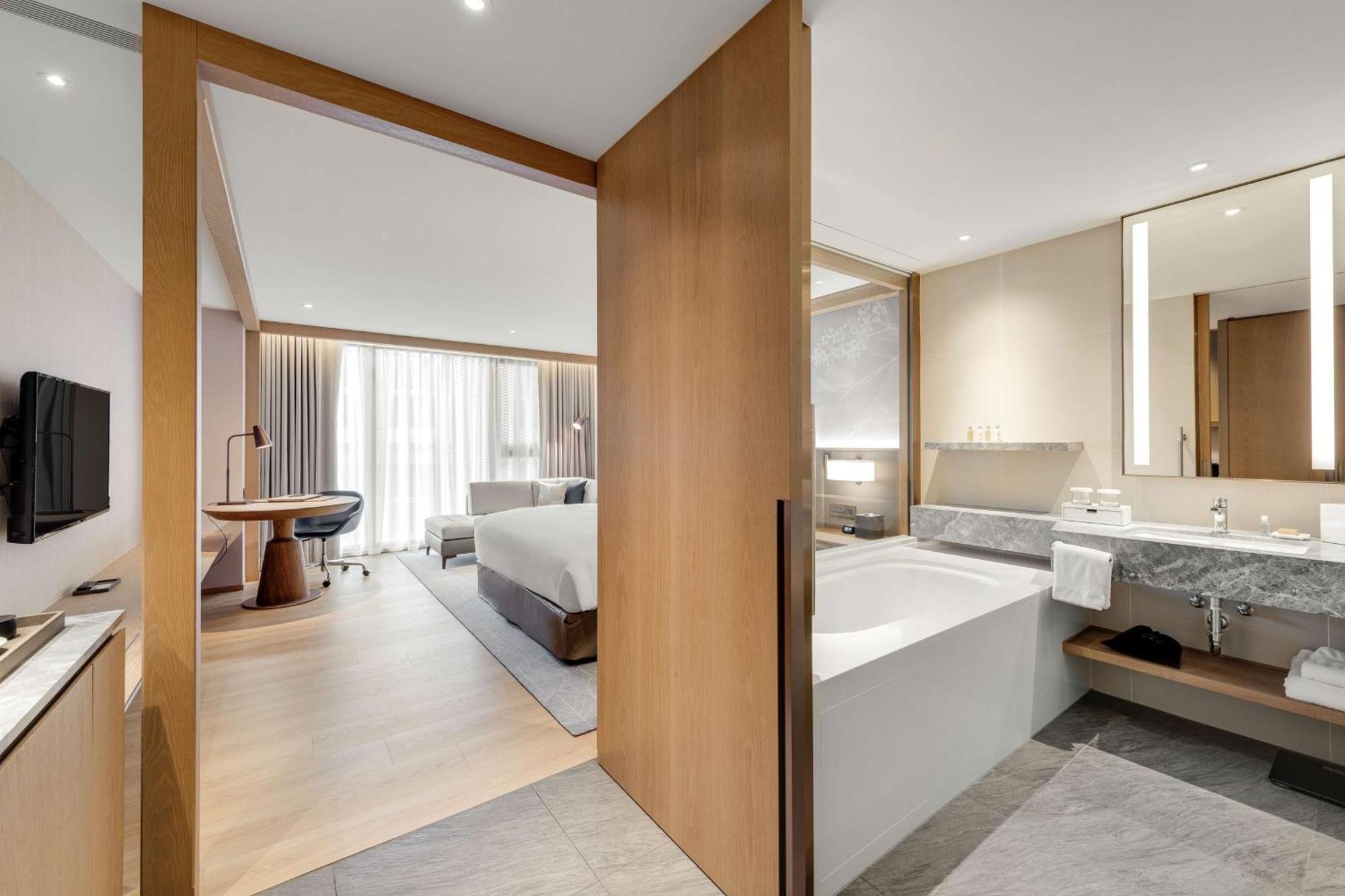 Doubletree By Hilton Taipei Zhongshan Extérieur photo
